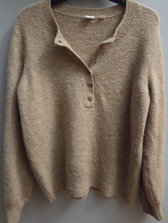 GAP Sweaters - GAP Women's Medium CashSoft Tan Henley Long Sleeve Sweater with Buttons